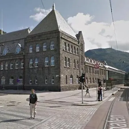 فندق زاندير كيه 4*