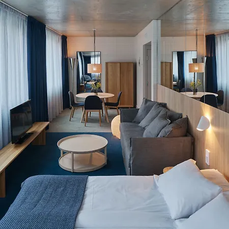 Отель Zander K 4*